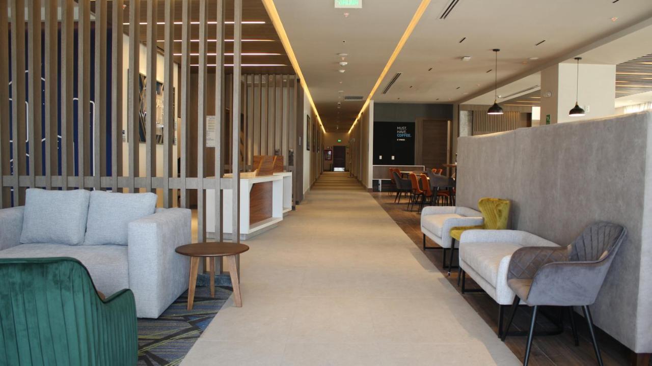 Holiday Inn Express - Monterrey - Fundidora By Ihg Bagian luar foto