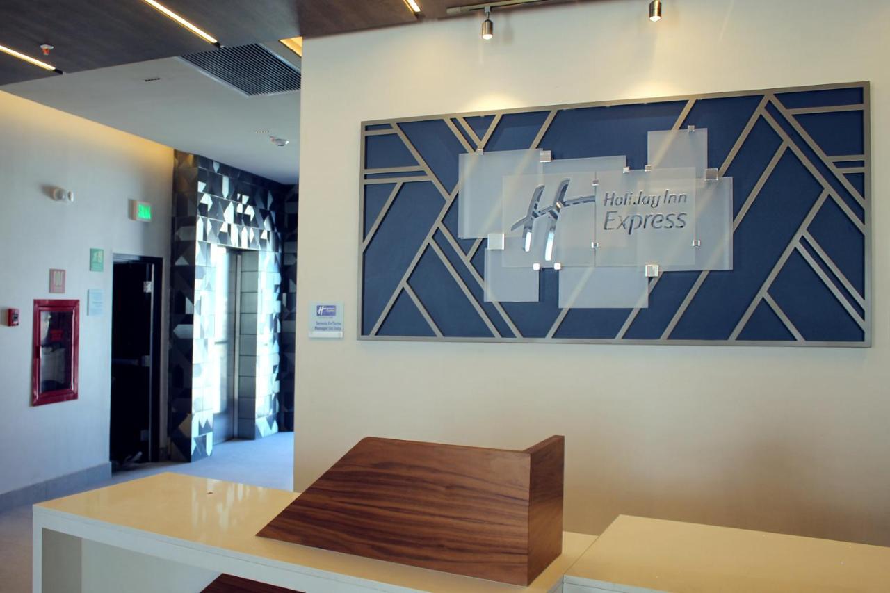 Holiday Inn Express - Monterrey - Fundidora By Ihg Bagian luar foto