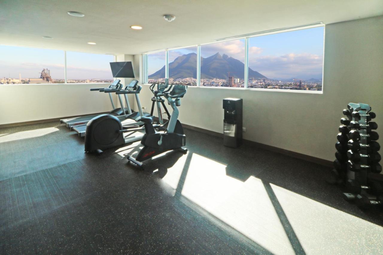 Holiday Inn Express - Monterrey - Fundidora By Ihg Bagian luar foto