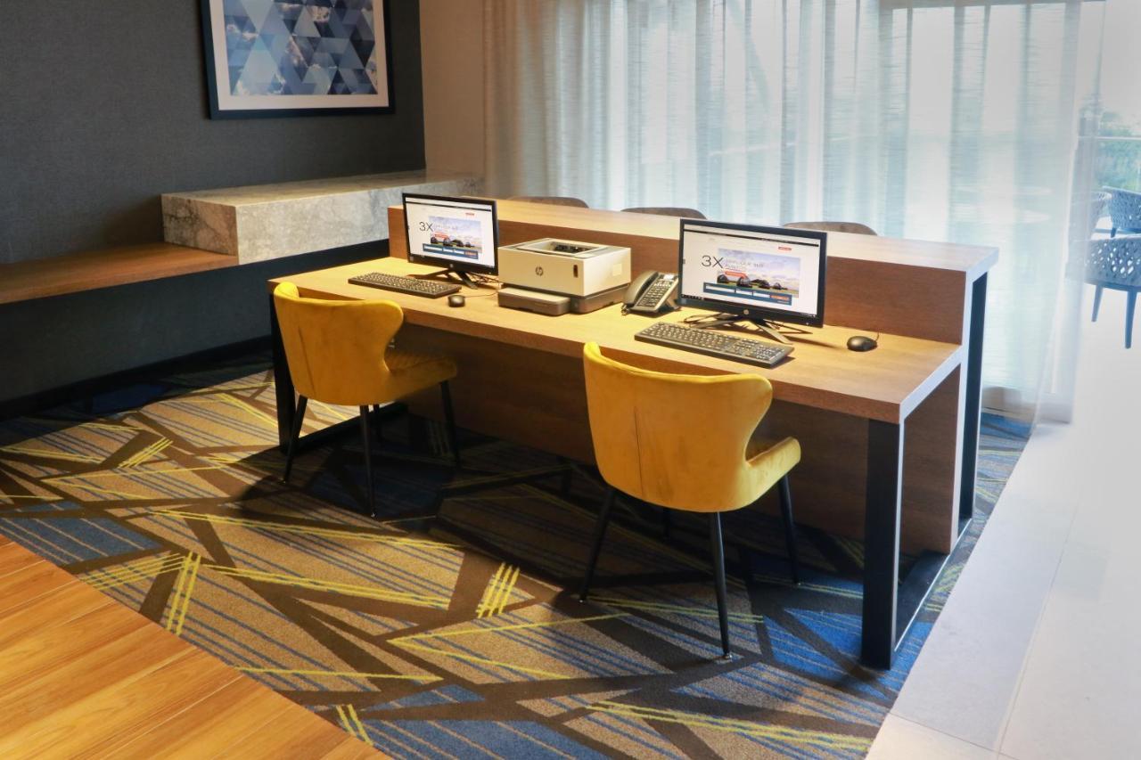 Holiday Inn Express - Monterrey - Fundidora By Ihg Bagian luar foto